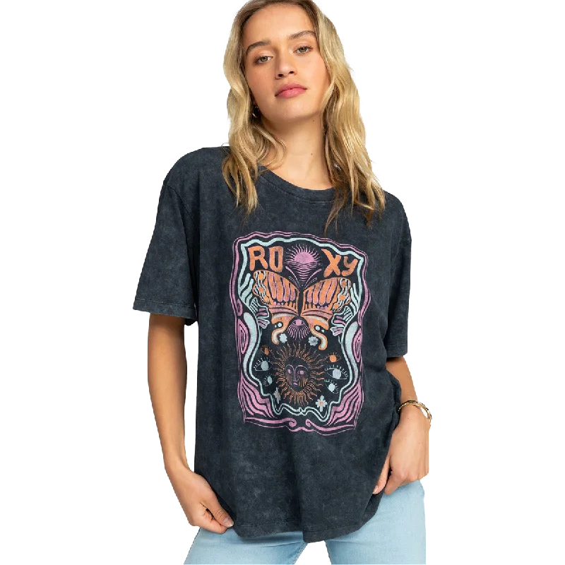 women's casual tops -Women's Girl Need Love C Oversized Tee